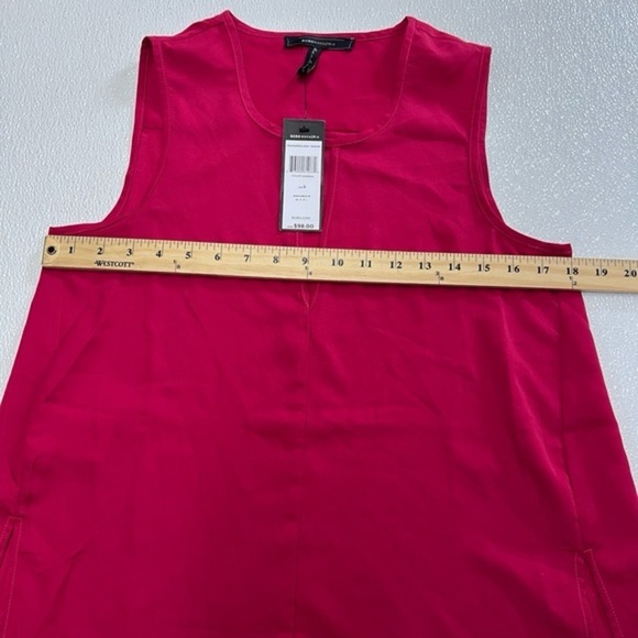 NWT BCBGMaxAzria Sangria Red Keyhole Womens Sleeveless Satin Georgette Top S - Picture 4 of 9